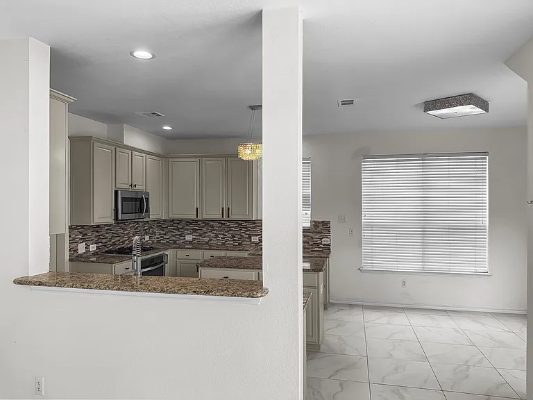 2509 Heather Glen Dr — Photo 5