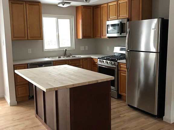 3rd image of 5967 Estes Ct