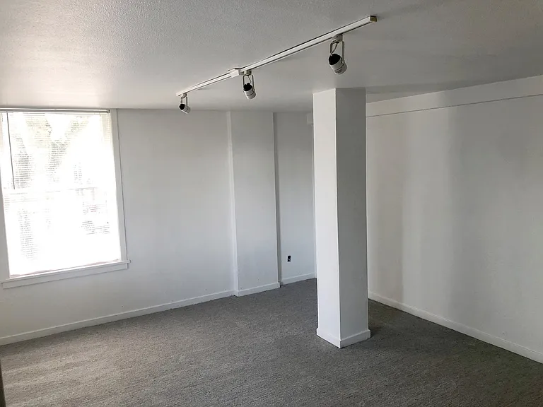 Curtiss Apartments — Photo 7