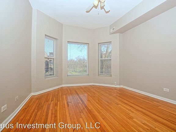 4th image of 5201 S Calumet Ave #2C