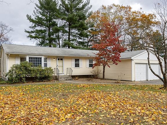 2nd image of 11 Francine Dr