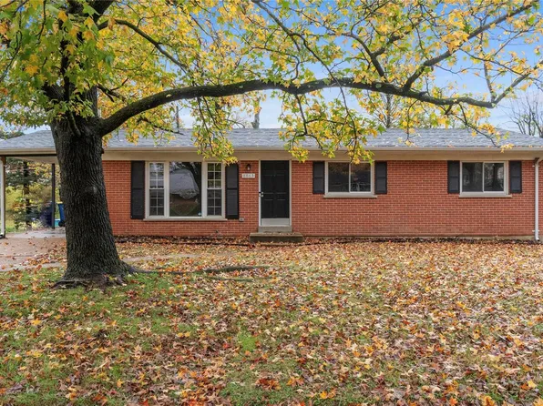 8863 Rusdon Ln, Saint Louis, MO 63126