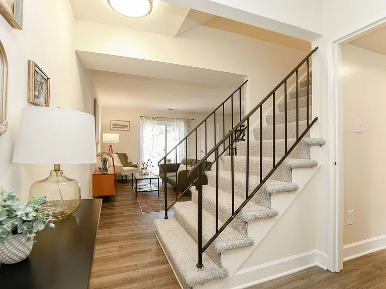 Millspring Commons Apartments and Townhomes — Photo 40
