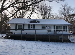 18572 S River Rd, Three Rivers, MI 49093