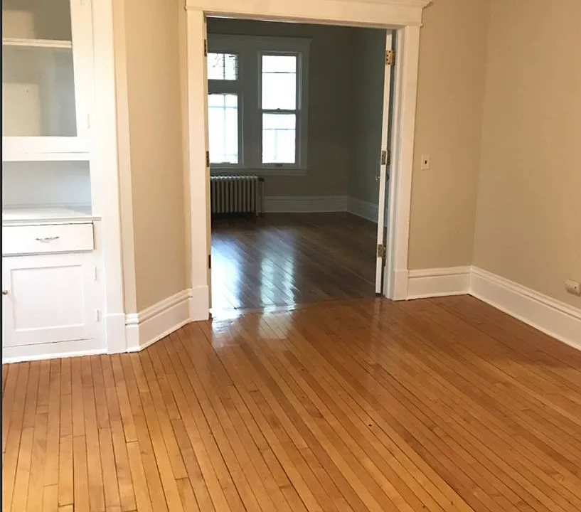 891 Rose Ave E #1