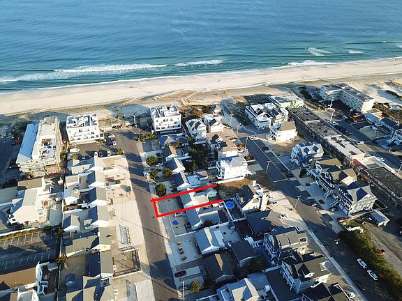 3rd image of 19 22nd Ave