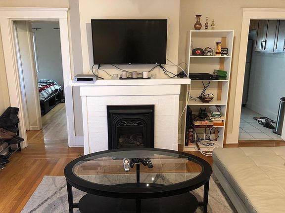 4th image of 1137 El Camino Real APT 2