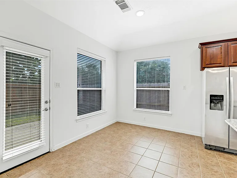19227 Countryhills Ct — Photo 17