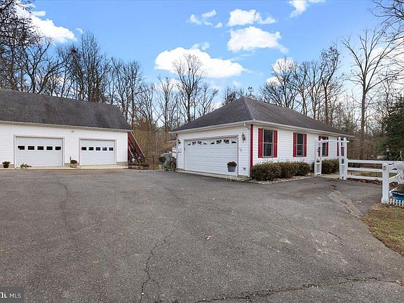 3rd image of 38245 Zane Ct