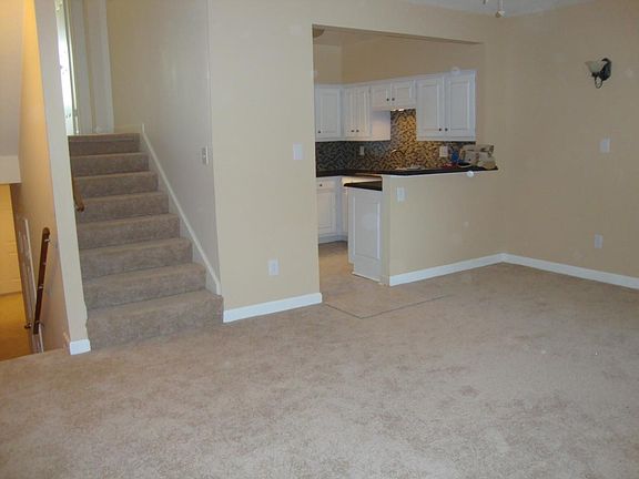 3rd image of 626 Guy Ln