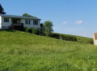 12221 Deerfield Ln, Glade Spring, VA 24340