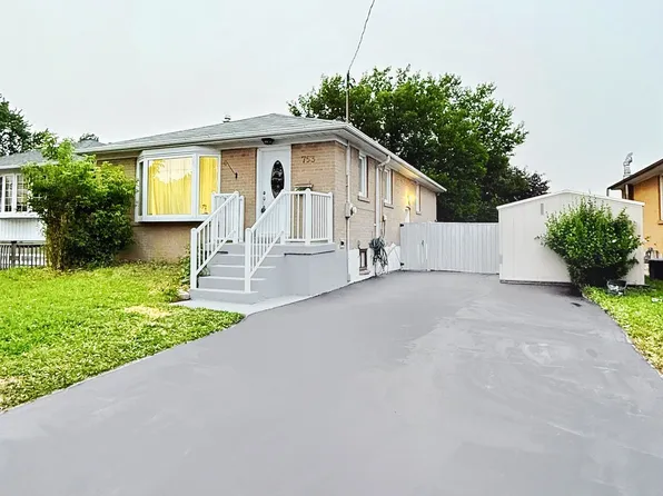 753 Scarborough Golf Club Rd, Toronto, ON M1G 1H9