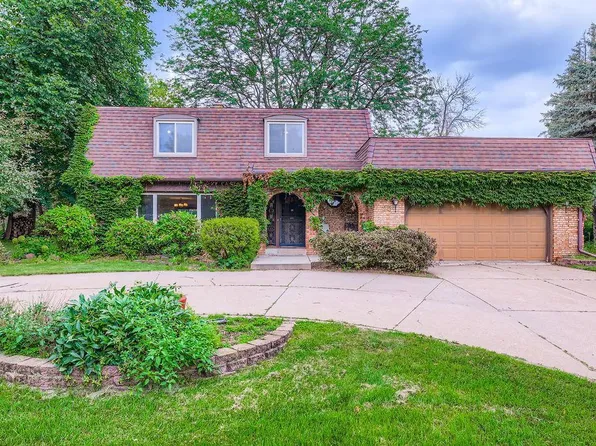 25 W Kraft Rd, West Saint Paul, MN 55118