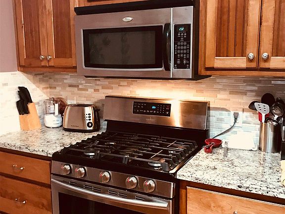 4th image of 278 Fernbank Dr