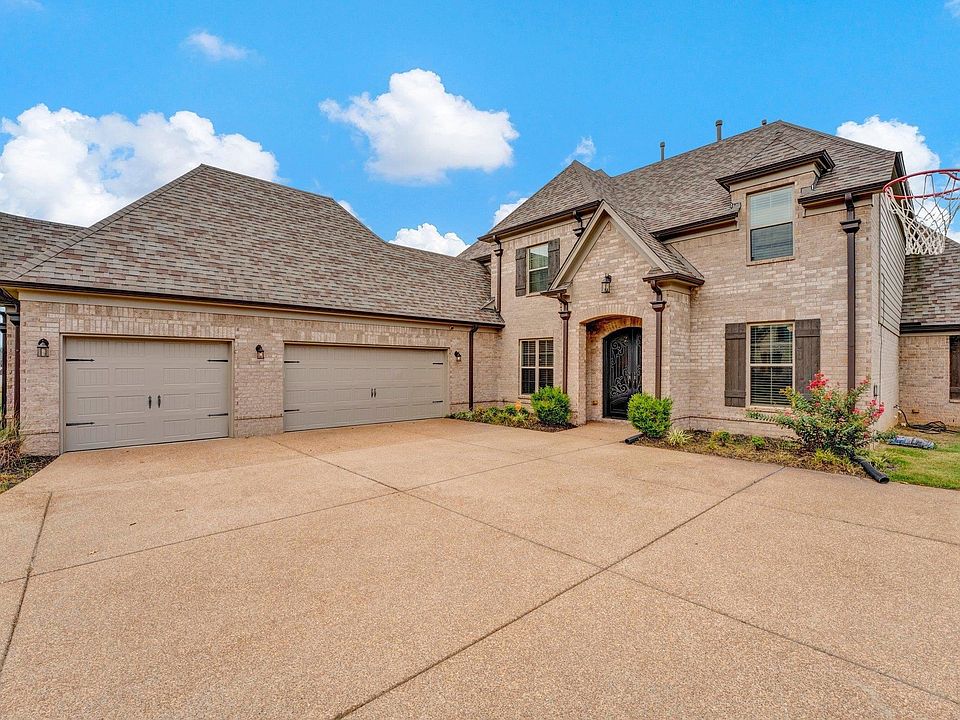 1st image of 761 Woodland Levee Way