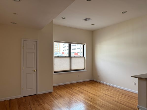 39 Mineola Blvd STE 2I