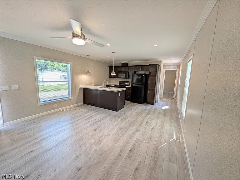 205 Greenbriar St — Photo 7