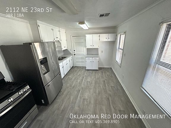 3rd image of 2112 NE 23rd St