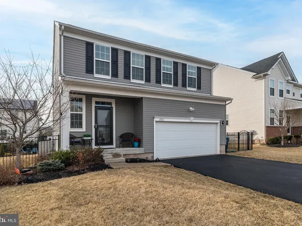 2216 Blue Gill Dr, Quakertown, PA 18951