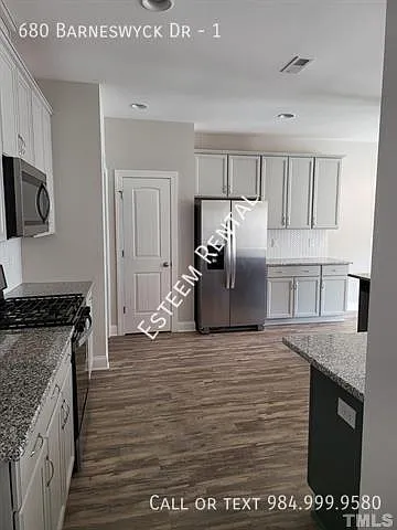 680 Barneswyck Dr #1 — Photo 5