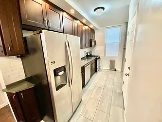 Rented by Papp Realty