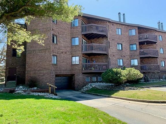 4th image of 368 Harbor Dr Unit 201