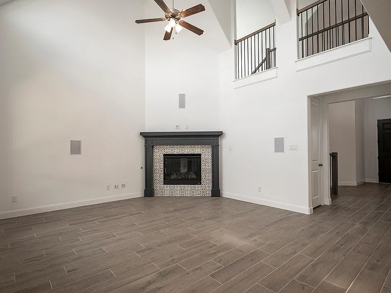 2351 Waterford Way — Photo 8