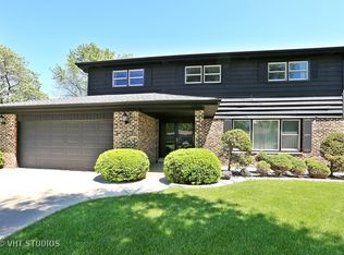127 Marina Dr, Des Plaines, IL 60016