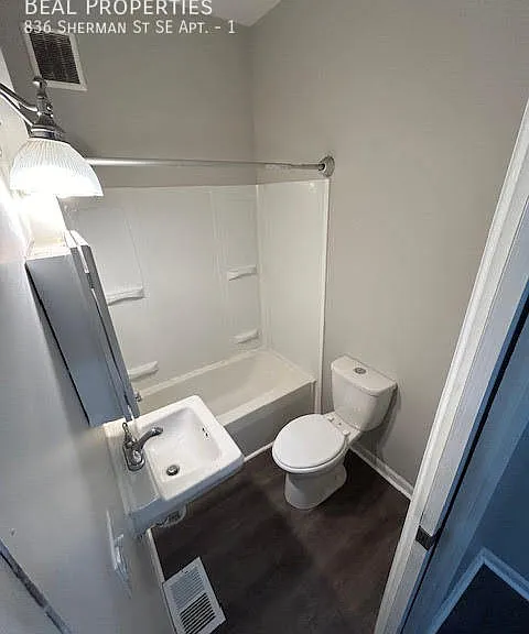 836 Sherman St SE #1 — Photo 17