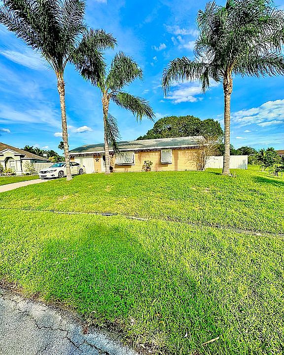 1st image of 2061 SW Grape Ct