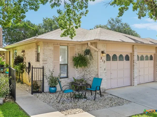 1217 Bluff Creek Cir, New Braunfels, TX 78130