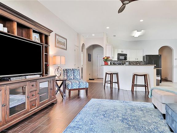 3rd image of 245 Majestic Gardens Ln