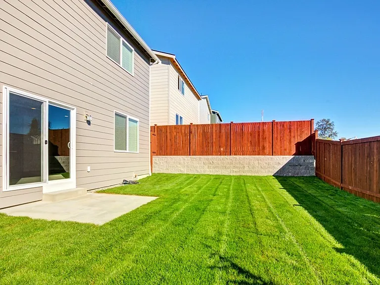 8413 63rd Pl NE — Photo 24
