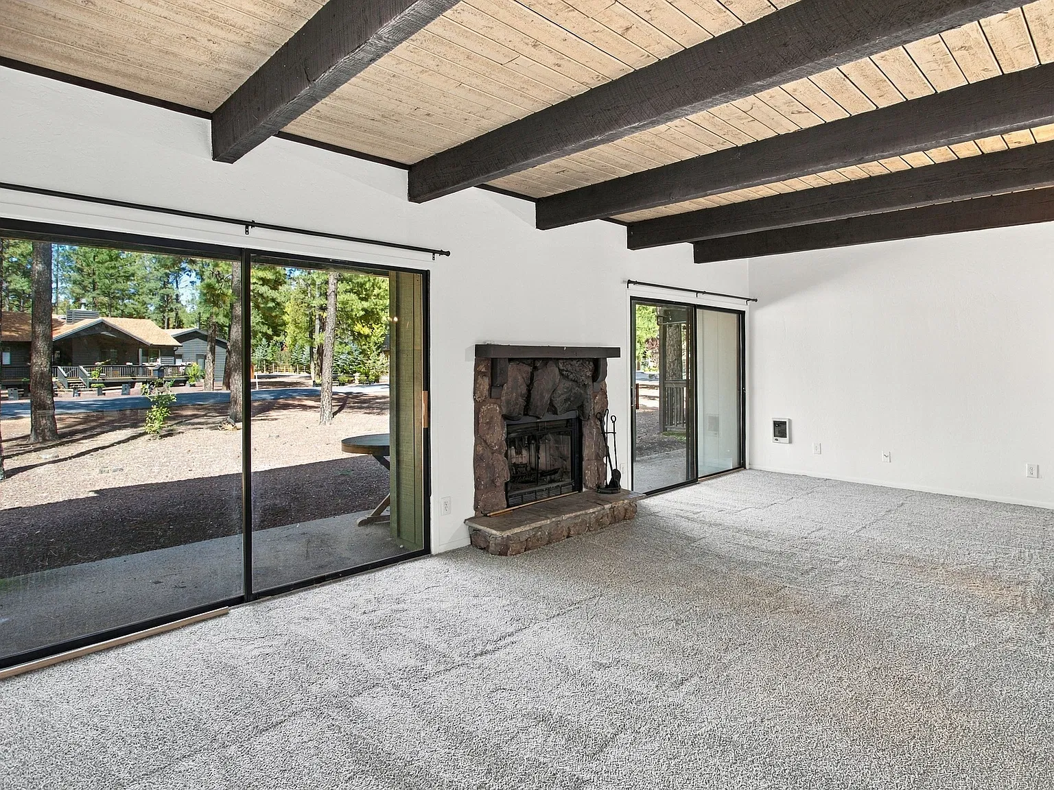 2820 Park Cir — Photo 3