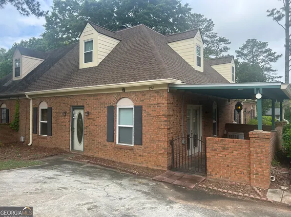 892 Little Bear Cv NE, Conyers, GA 30012