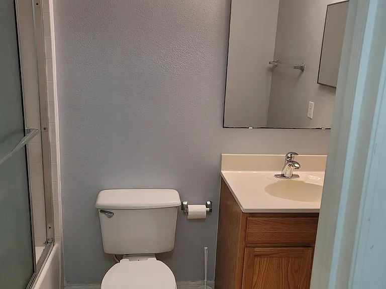 4615 Elena Way — Photo 11