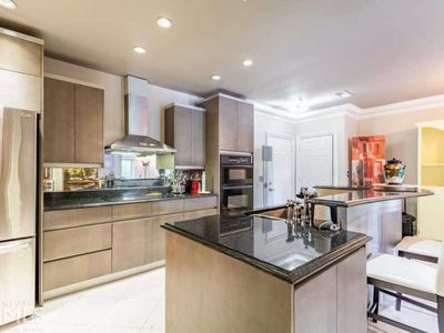 3334 Peachtree Rd NE APT 114, Atlanta, GA, 30326