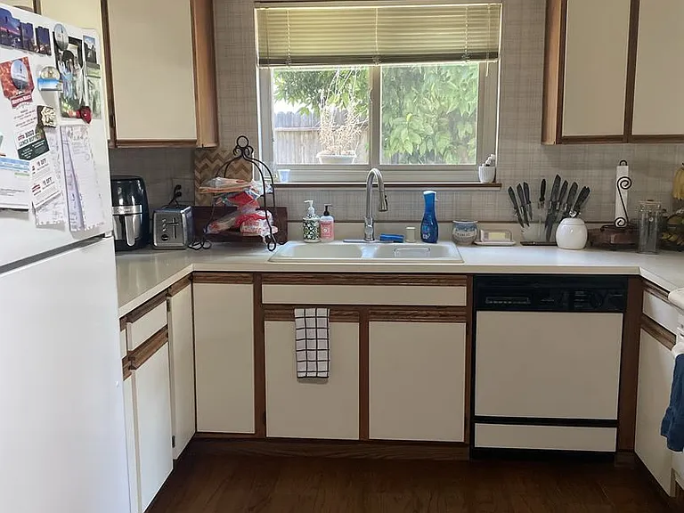 718 Linwood St — Photo 19