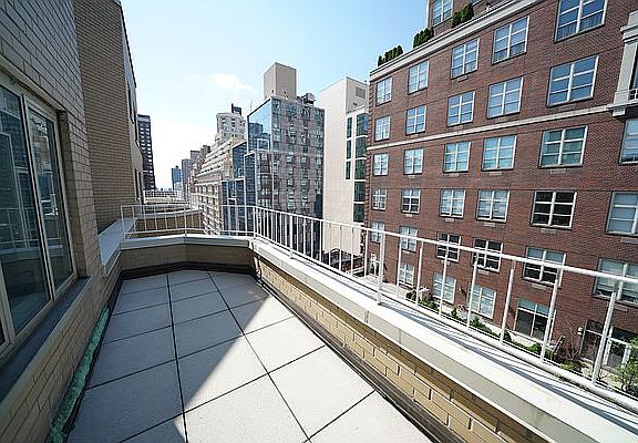 2nd image of 125 E 87th St APT 16-B