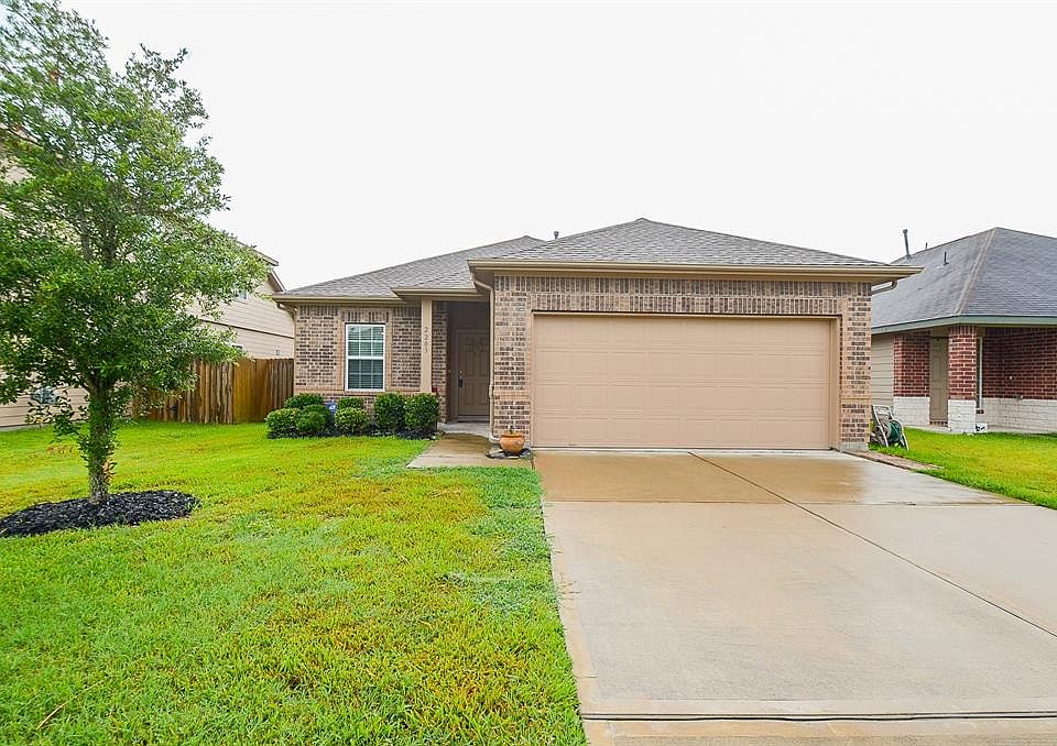 Welcome home to this amazing 3 bedroom, 2 bath home in Rosenberg. If youâre looking for a home that stands out from the rest, your search is over!