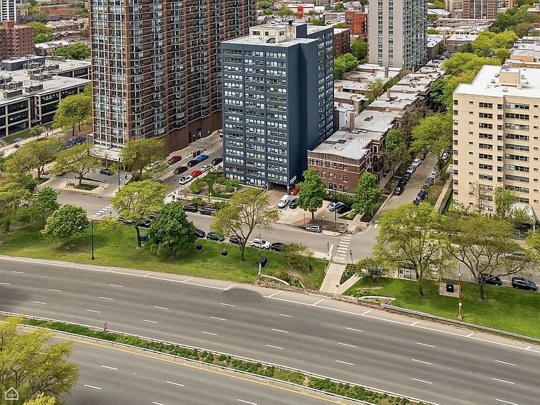 4180 Marine Terrace Apartments — Photo 35