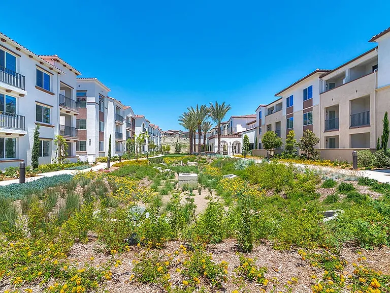 Montecito at Carlsbad — Photo 41