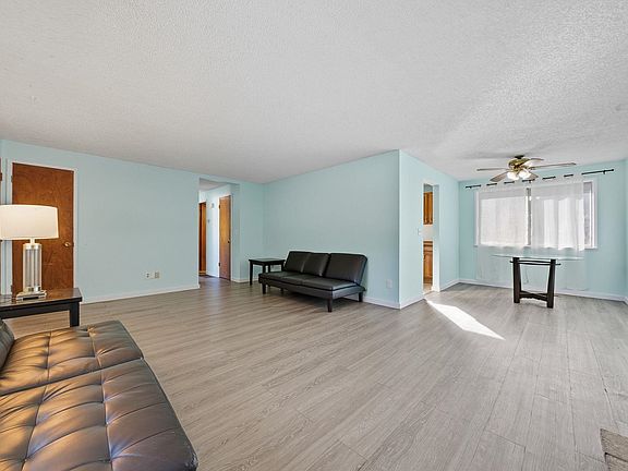 4th image of 218 Buena Vista St