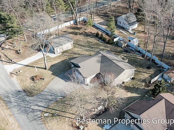 5th image of 2773 Parkland Dr