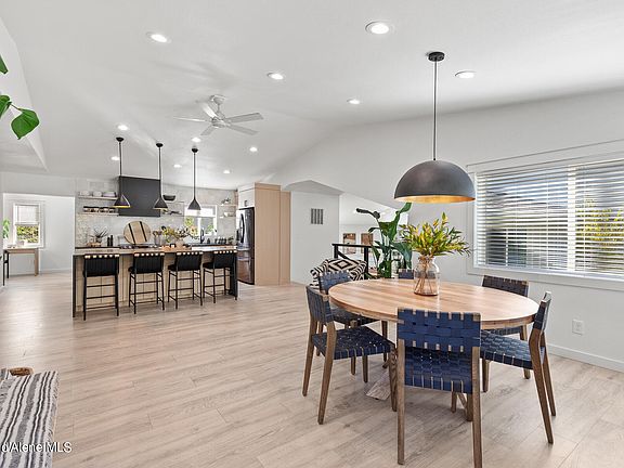 3rd image of 6562 W Harbor Dr