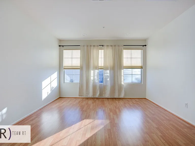 15984 Paul Ct — Photo 24