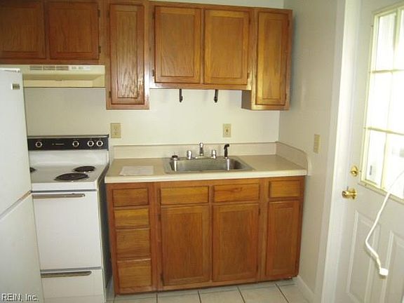 3rd image of 5245 Curlew Dr