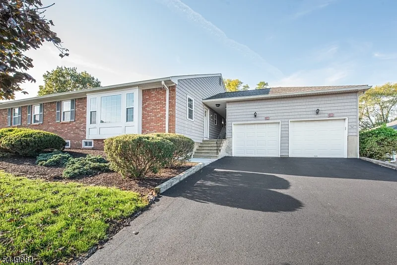 1 bed, 2.0 bath, $3,200 — Photo 1