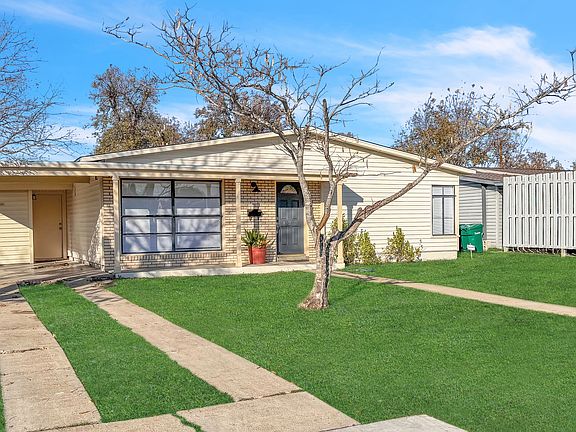 3rd image of 423 E HUTCHINS PL
