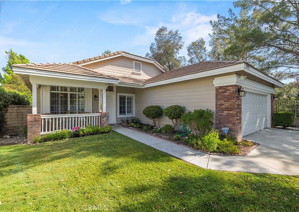 1st image of 27523 Wellington Ct